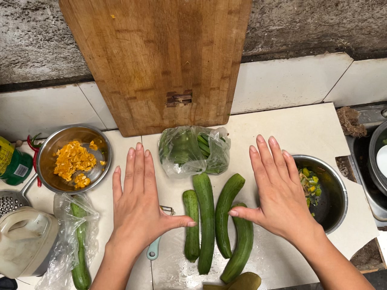 丝瓜去皮 视频第一帧封面
