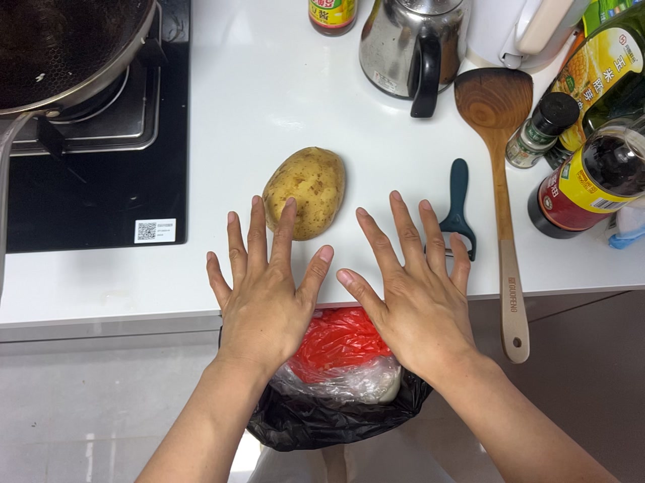 削土豆 视频第一帧封面