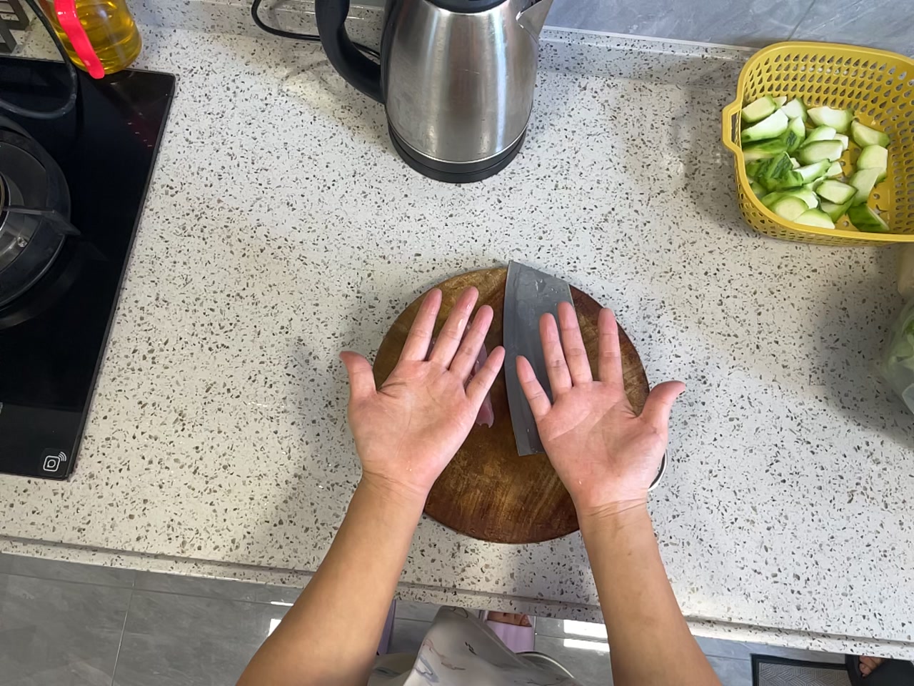 厨房切肉 视频第一帧封面